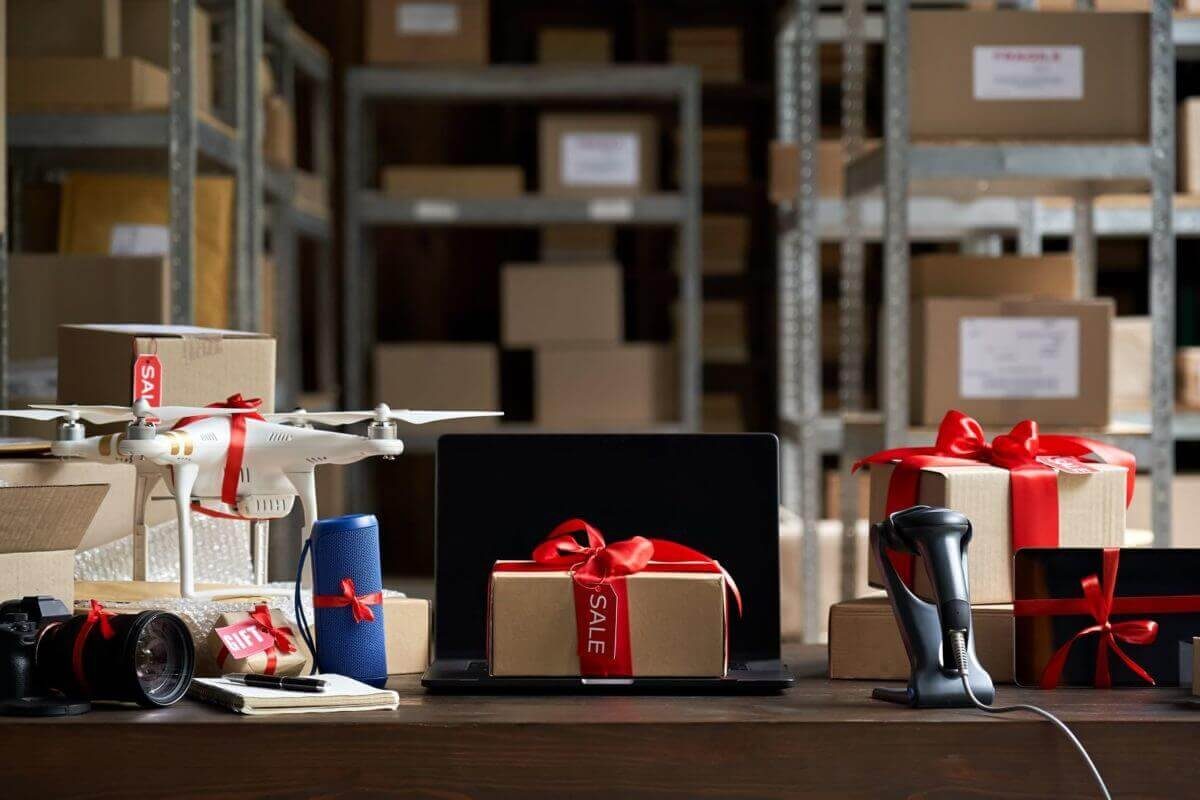 hiring-warehouse-workers-for-the-holiday-shopping-season-resource-image