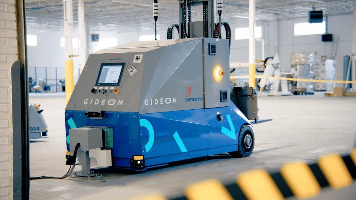 gideon-trey-autonomous-forklift-opportunity-charging